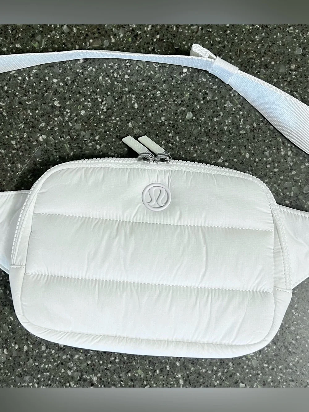 Lululemon Everywhere Wunder Puff Belt Bag Activewear Casual Gym Travel 1L